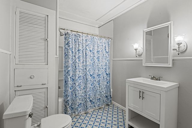 813 Wood St, Houma, LA 70360