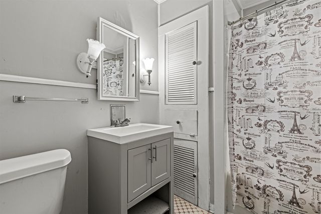 813 Wood St, Houma, LA 70360