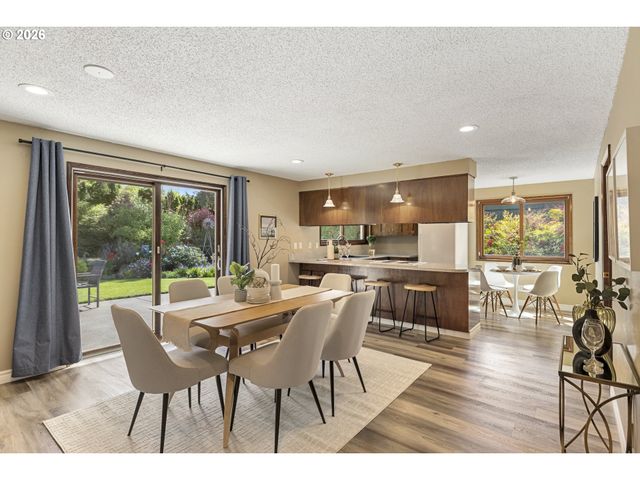 14576 Se BONNIE Way, Milwaukie, OR 97267