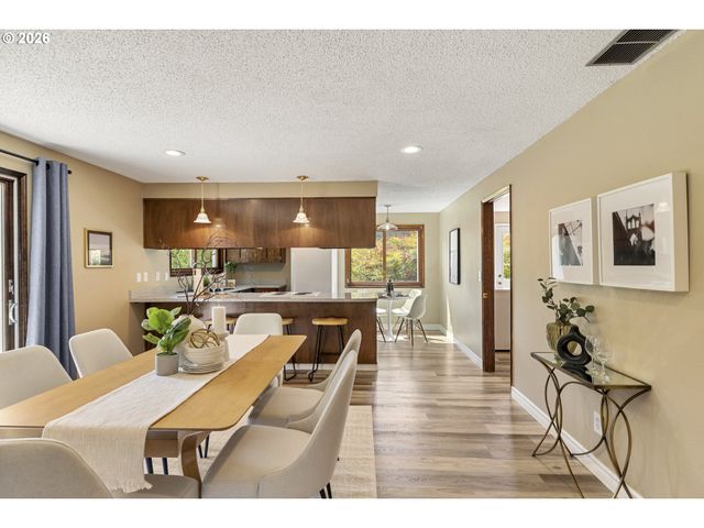 14576 Se BONNIE Way, Milwaukie, OR 97267