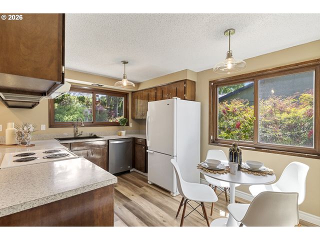 14576 Se BONNIE Way, Milwaukie, OR 97267