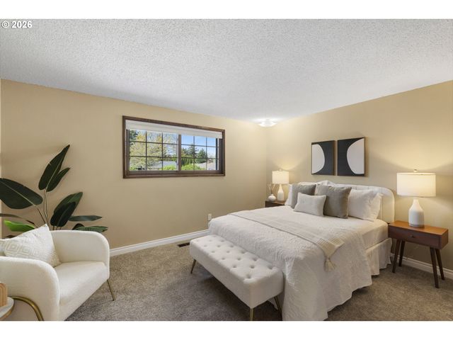 14576 Se BONNIE Way, Milwaukie, OR 97267