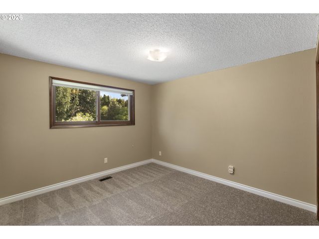 14576 Se BONNIE Way, Milwaukie, OR 97267