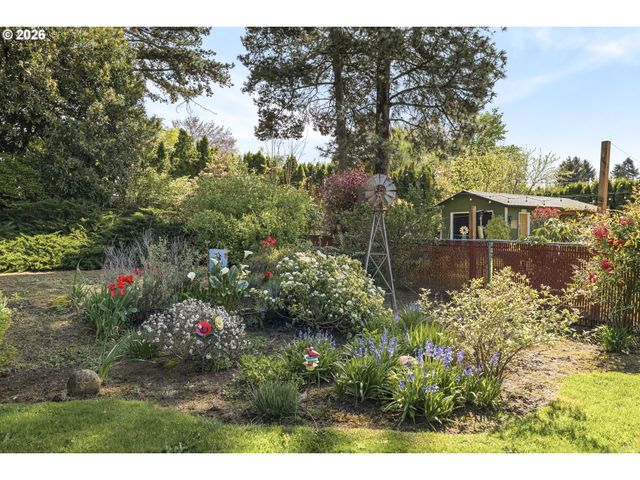 14576 Se BONNIE Way, Milwaukie, OR 97267