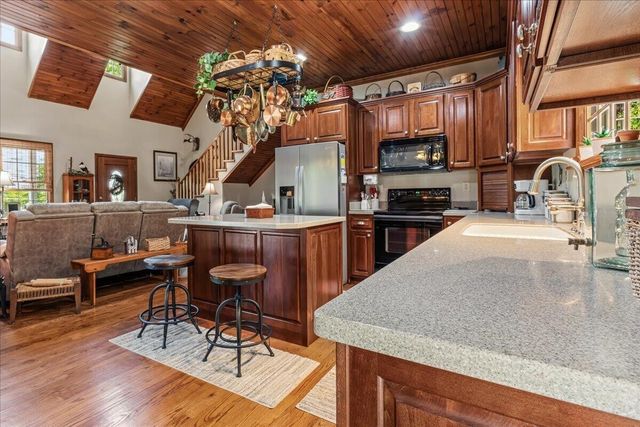 284 County Road 545, Englewood, TN 37329