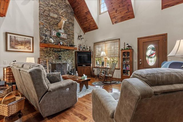 284 County Road 545, Englewood, TN 37329