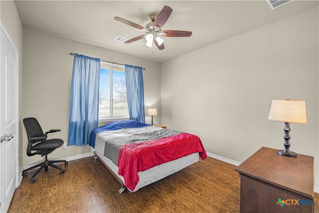 1032 Levi Sloan Road, Victoria, TX 77904