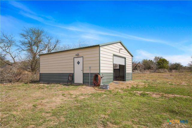 1032 Levi Sloan Road, Victoria, TX 77904