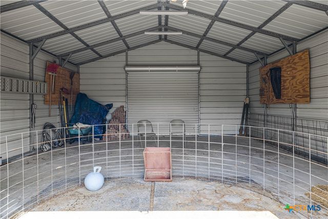 1032 Levi Sloan Road, Victoria, TX 77904