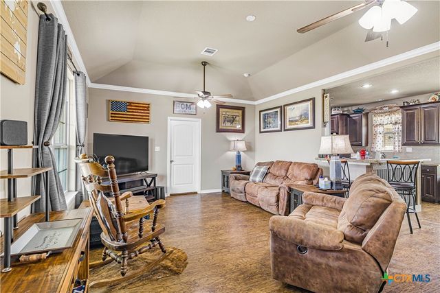 1032 Levi Sloan Road, Victoria, TX 77904