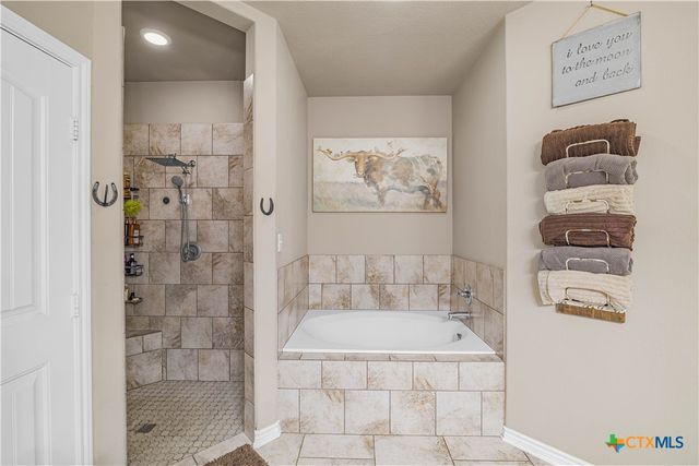 1032 Levi Sloan Road, Victoria, TX 77904