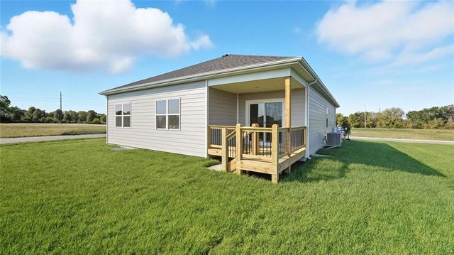 20105 Cornice Street, Spring Hill, KS 66083