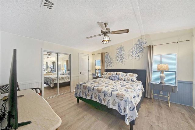 3070 Harpoon LN, St. James City, FL 33956