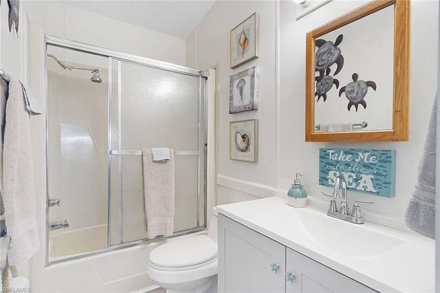 3070 Harpoon LN, St. James City, FL 33956