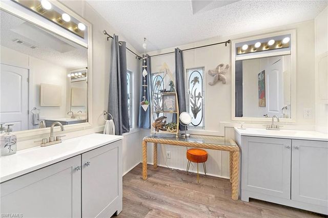 3070 Harpoon LN, St. James City, FL 33956