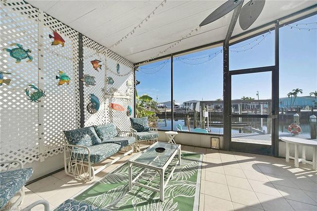 3070 Harpoon LN, St. James City, FL 33956