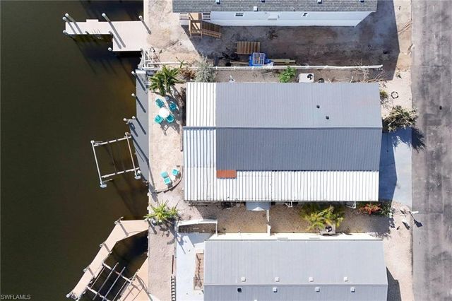 3070 Harpoon LN, St. James City, FL 33956