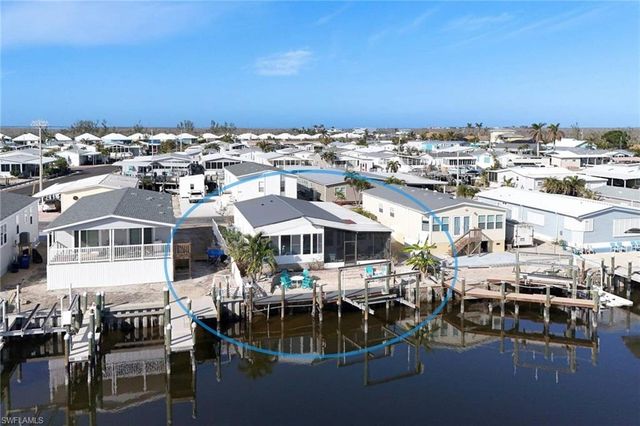 3070 Harpoon LN, St. James City, FL 33956