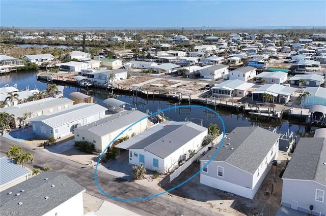 3070 Harpoon LN, St. James City, FL 33956