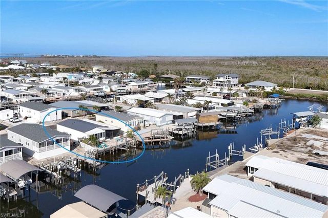 3070 Harpoon LN, St. James City, FL 33956