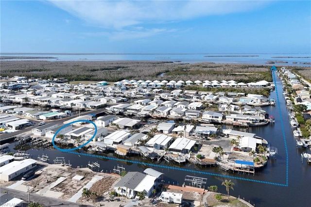 3070 Harpoon LN, St. James City, FL 33956