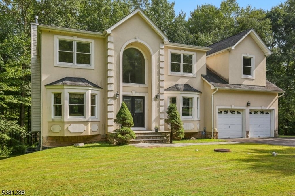 567 River Rd, Chatham Twp., NJ 07928
