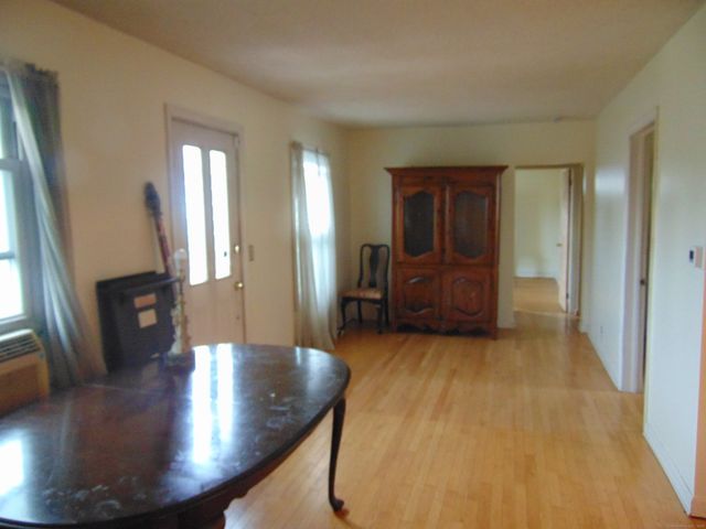 139 Chester Avenue, Waterbury, CT 06704