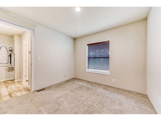 4264 Se 122ND Ave 13, Portland, OR 97236