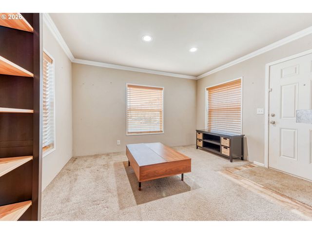 4264 Se 122ND Ave 13, Portland, OR 97236