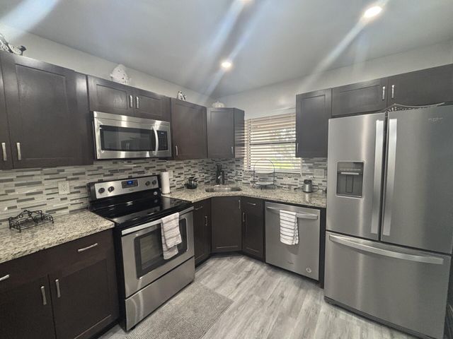 3751 COCOPLUM Circle 3564, Coconut Creek, FL 33063
