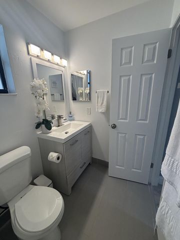 3751 COCOPLUM Circle 3564, Coconut Creek, FL 33063