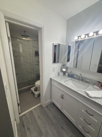 3751 COCOPLUM Circle 3564, Coconut Creek, FL 33063
