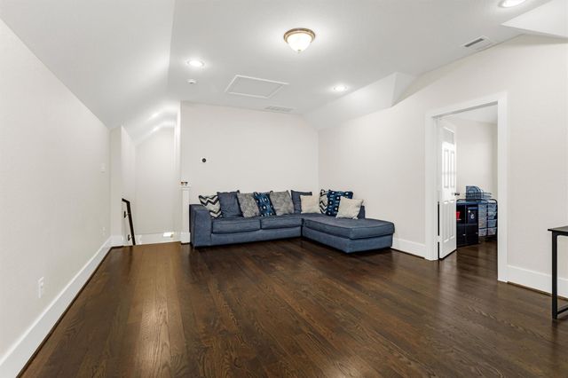 251 Soaring Pines Place, Montgomery, TX 77316