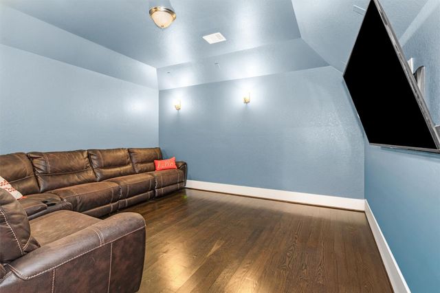 251 Soaring Pines Place, Montgomery, TX 77316