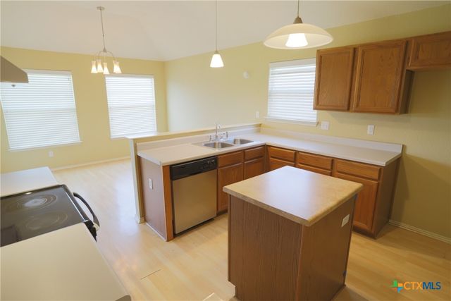 716 Silver Stone Drive, Temple, TX 76502