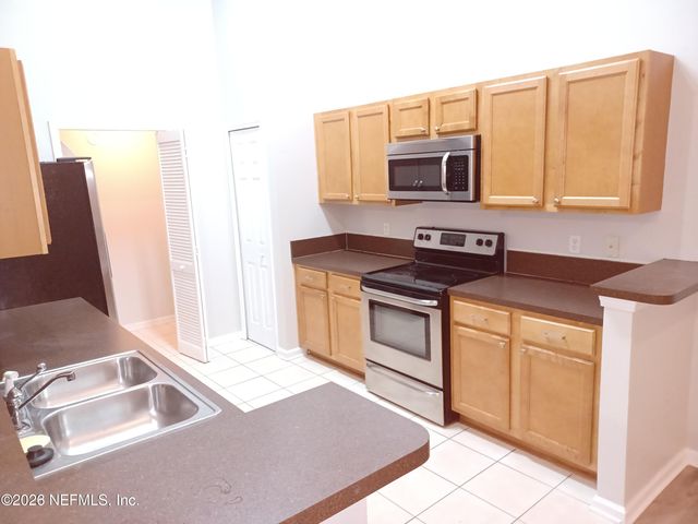 3610 KIRKPATRICK Circle 12, Jacksonville, FL 32210