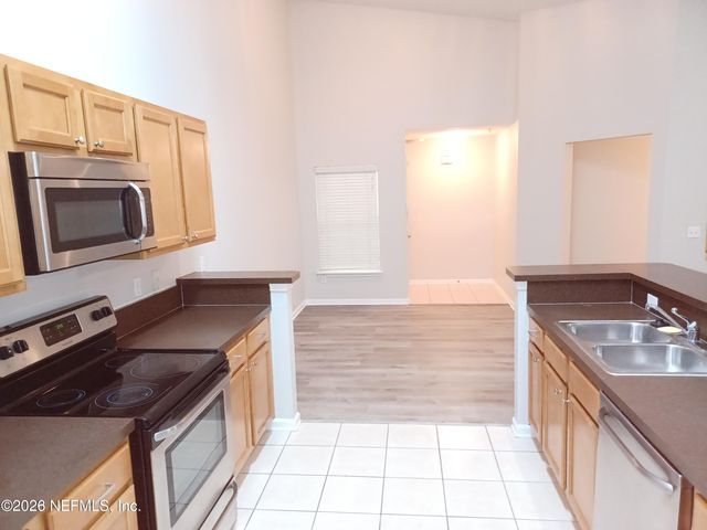 3610 KIRKPATRICK Circle 12, Jacksonville, FL 32210