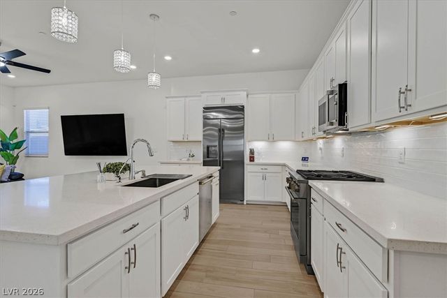 981 Edinburgh Fields Court, Las Vegas, NV 89138