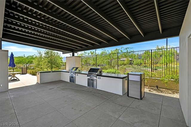 981 Edinburgh Fields Court, Las Vegas, NV 89138