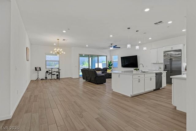 981 Edinburgh Fields Court, Las Vegas, NV 89138