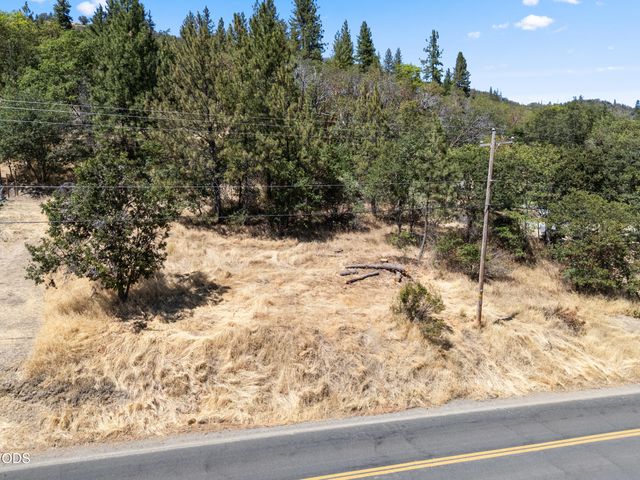 4183 Camino Viejo Road, Medford, OR 97501
