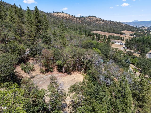 4183 Camino Viejo Road, Medford, OR 97501