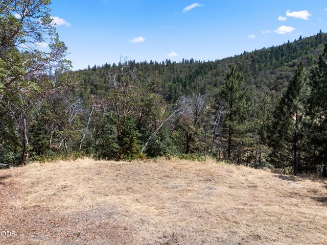 4183 Camino Viejo Road, Medford, OR 97501