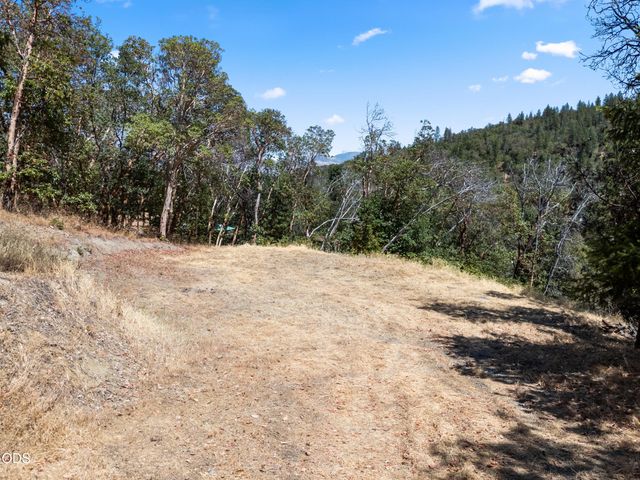 4183 Camino Viejo Road, Medford, OR 97501