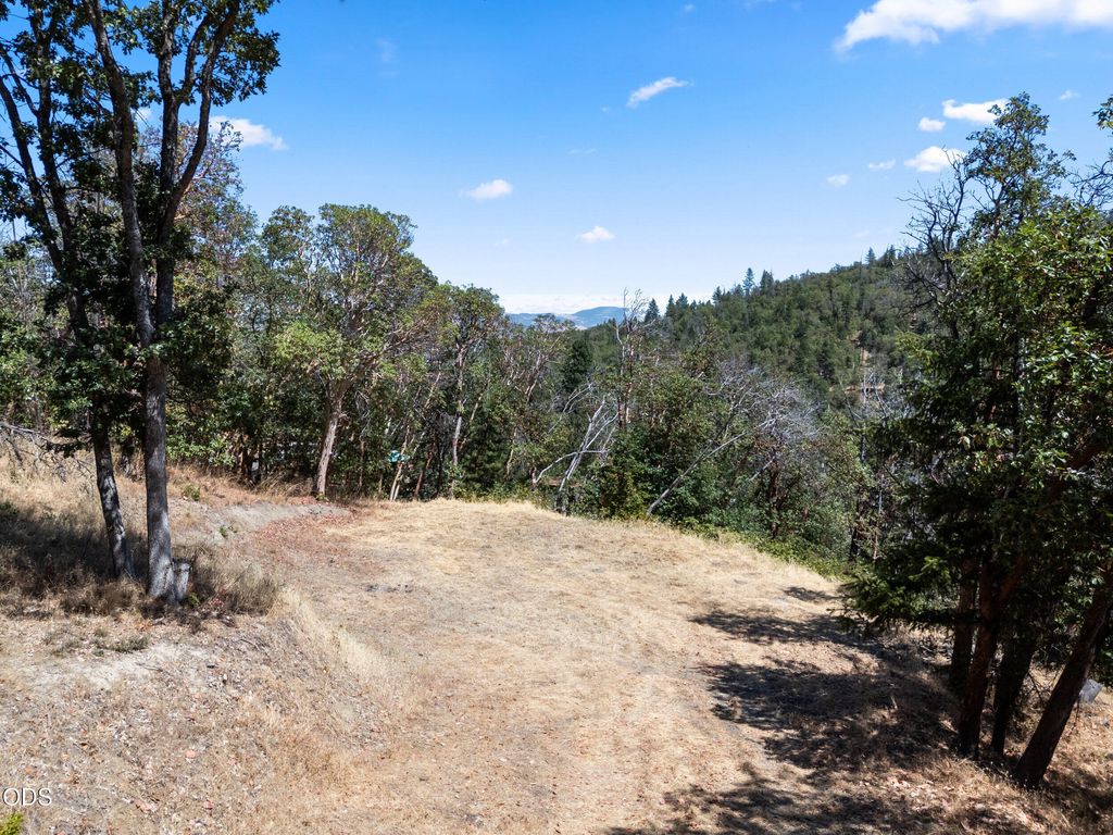 4183 Camino Viejo Road, Medford, OR 97501