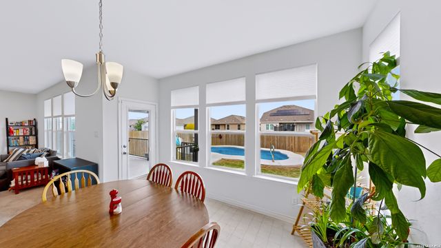 2704 Nueva Cordova, Seguin, TX 78155