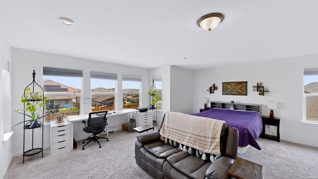 2704 Nueva Cordova, Seguin, TX 78155