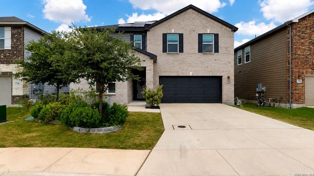 2704 Nueva Cordova, Seguin, TX 78155