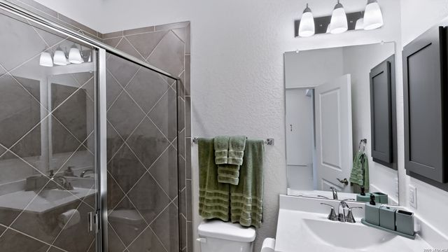 2704 Nueva Cordova, Seguin, TX 78155