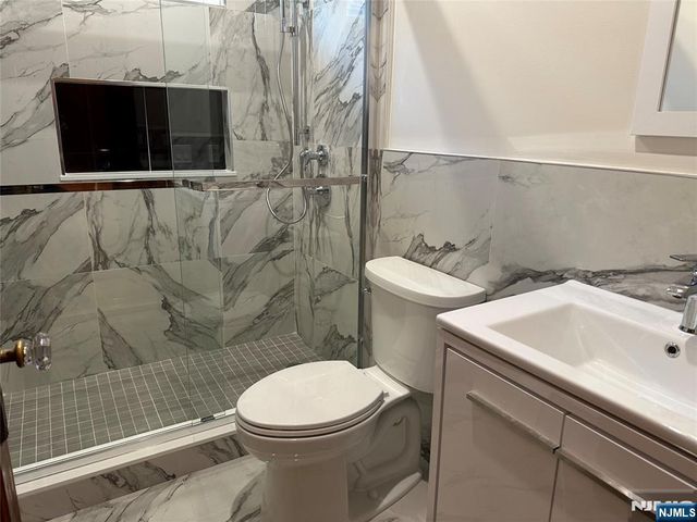 505 Dewey 2, Cliffside Park, NJ 07010